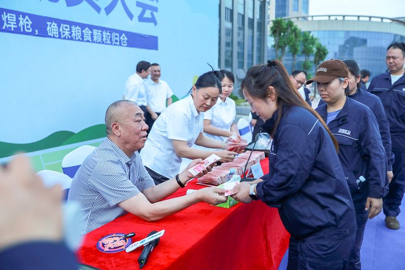 全体员工放下焊枪，确保粮食颗粒归仓｜河南矿山三夏生产动员大会隆重举行